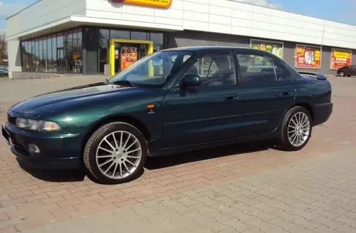 MITSUBISHI Galant 