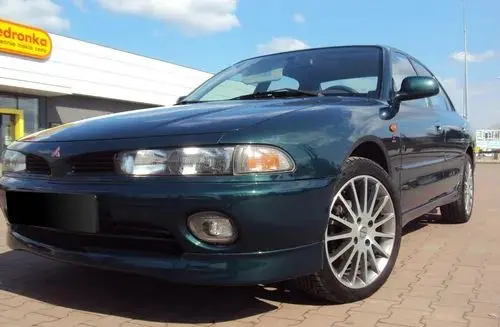 MITSUBISHI Galant 
