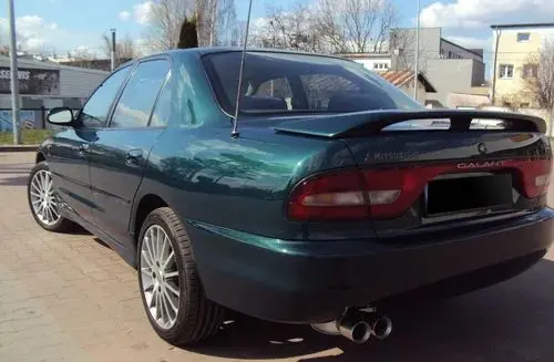 MITSUBISHI Galant 