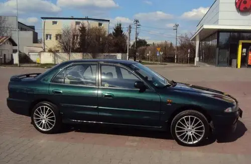 MITSUBISHI Galant 