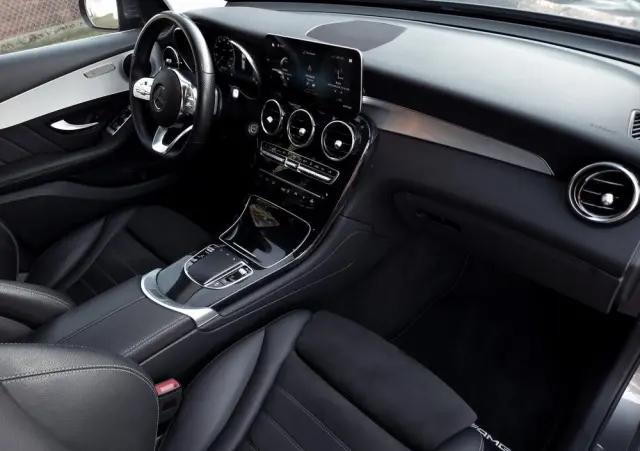 MERCEDES-BENZ GLC 220 d 4Matic 9G-TRONIC