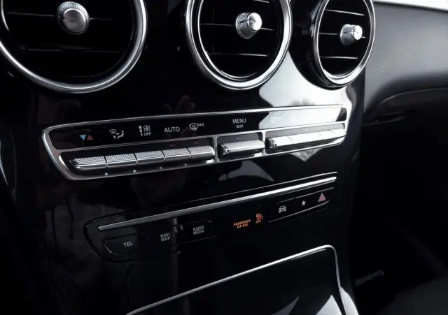 MERCEDES-BENZ GLC 220 d 4Matic 9G-TRONIC