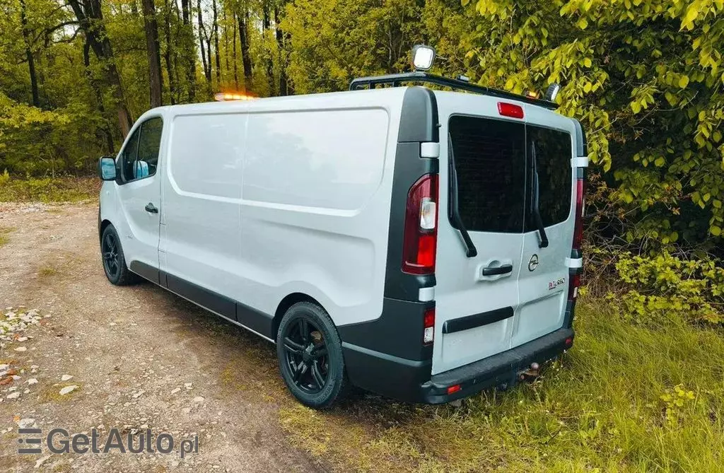 OPEL Vivaro 