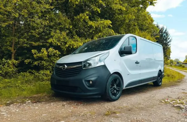OPEL Vivaro 