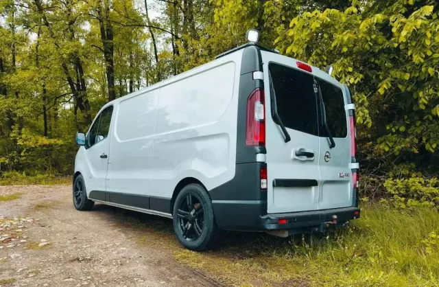 OPEL Vivaro 