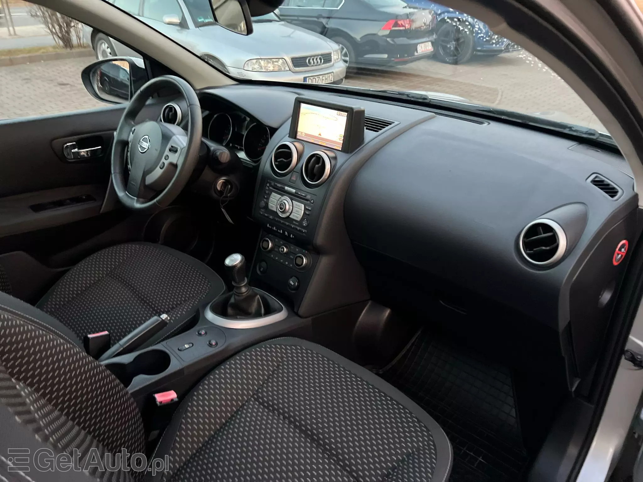 NISSAN Qashqai Visia