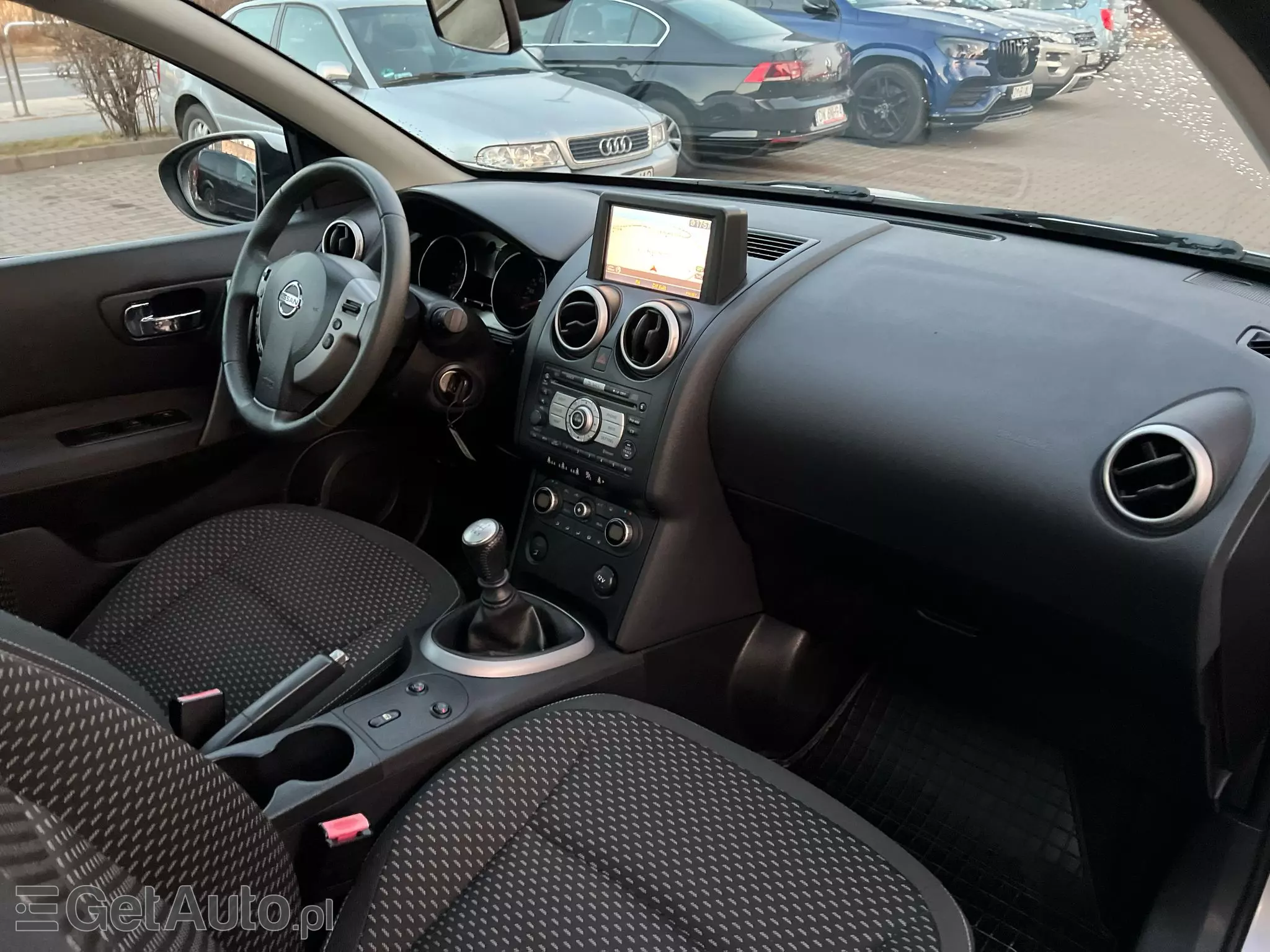 NISSAN Qashqai Visia