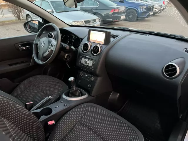 NISSAN Qashqai Visia