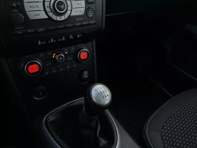 NISSAN Qashqai Visia