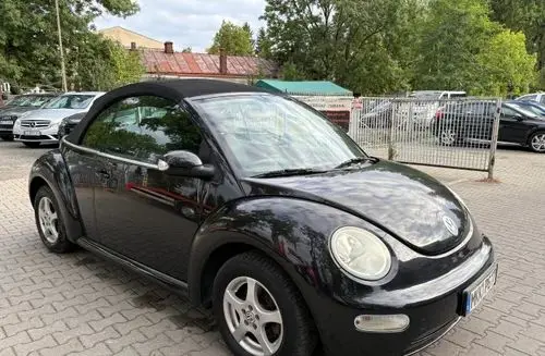 VOLKSWAGEN New Beetle 