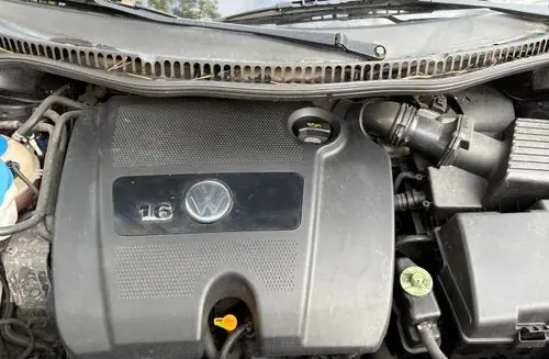 VOLKSWAGEN New Beetle 