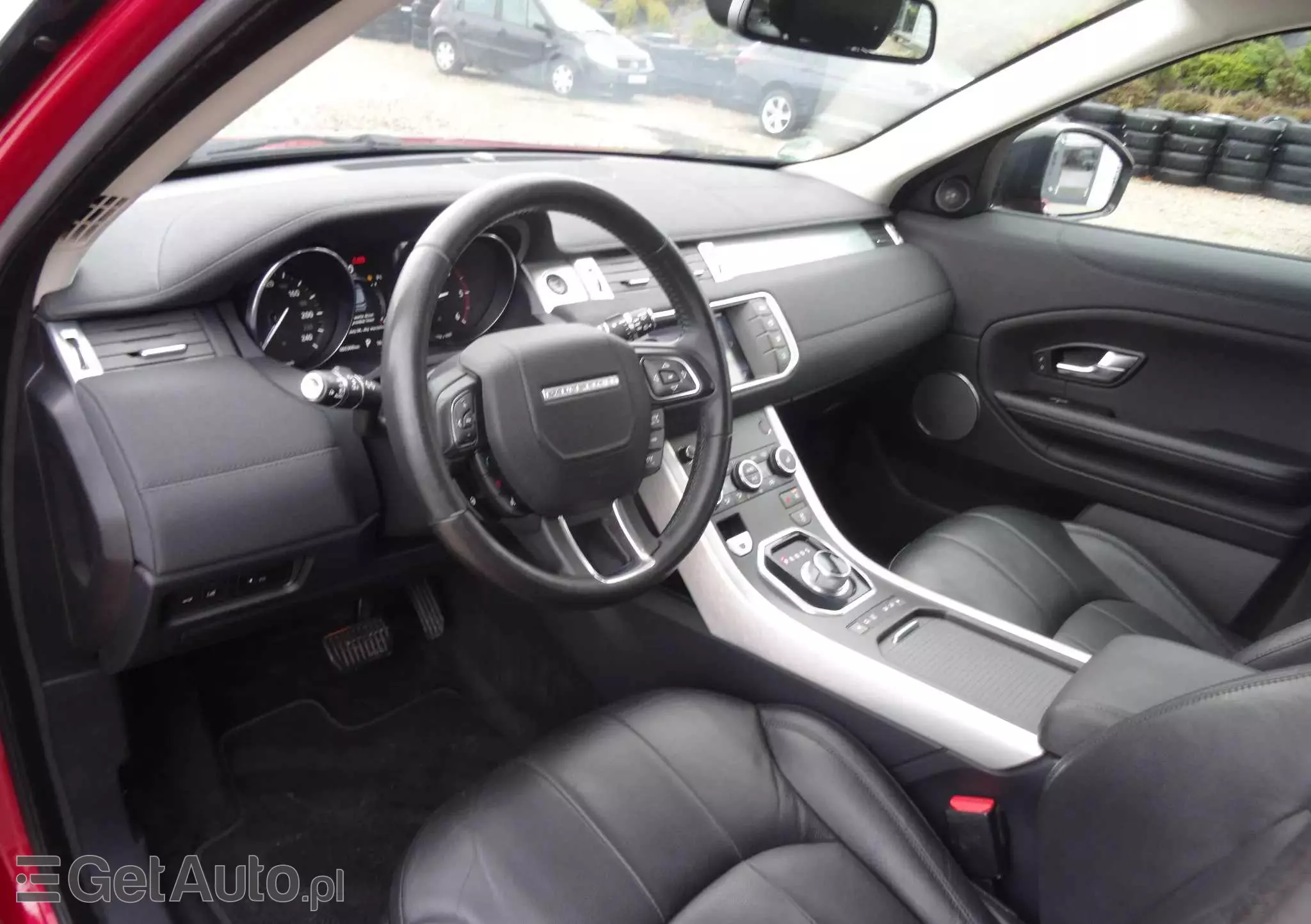 LAND ROVER Range Rover Evoque D150 R-Dynamic SE