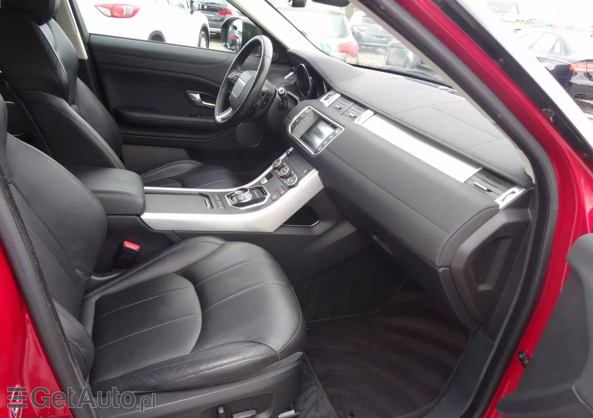 LAND ROVER Range Rover Evoque D150 R-Dynamic SE