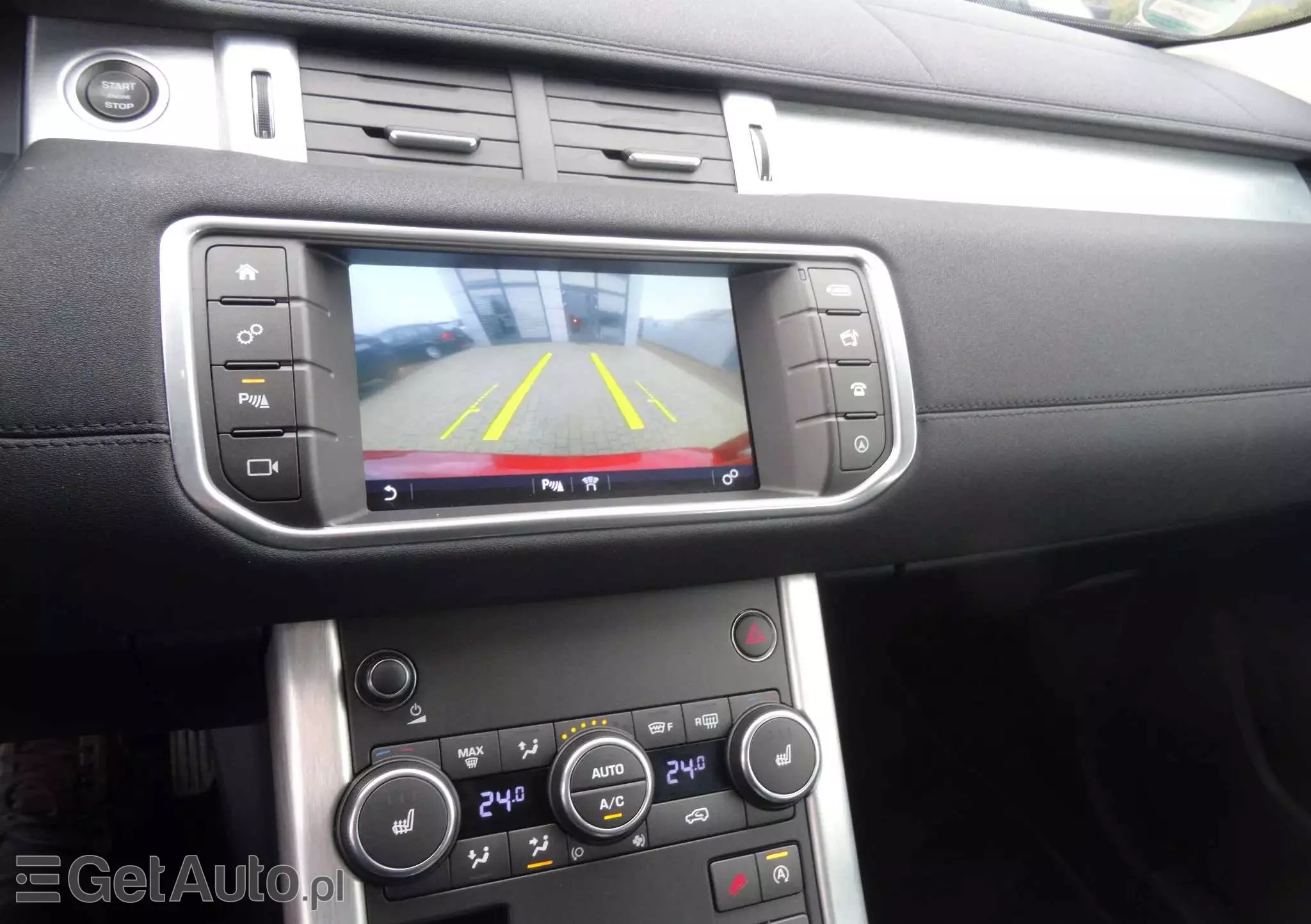 LAND ROVER Range Rover Evoque D150 R-Dynamic SE