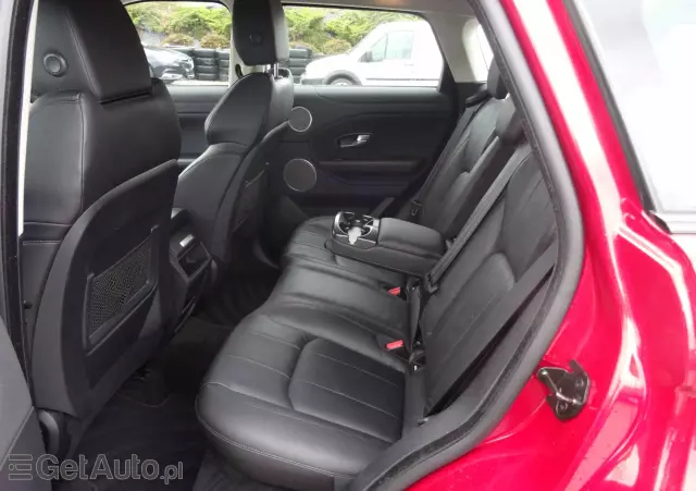 LAND ROVER Range Rover Evoque D150 R-Dynamic SE