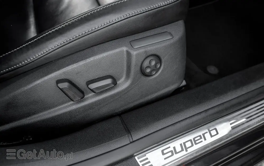 SKODA Superb 1.8 TSI 4x4 Platinum