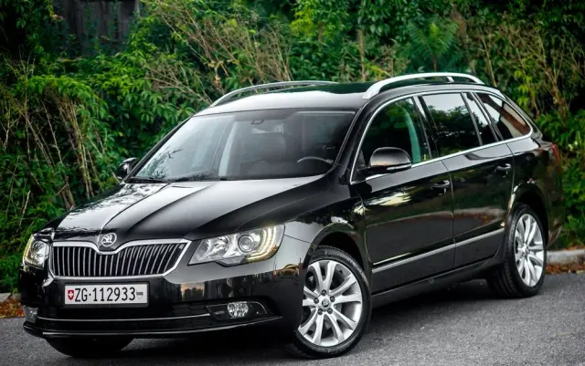 SKODA Superb 1.8 TSI 4x4 Platinum