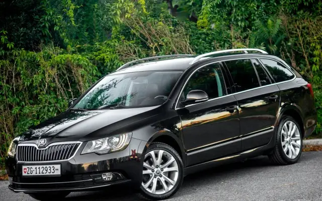 SKODA Superb 1.8 TSI 4x4 Platinum