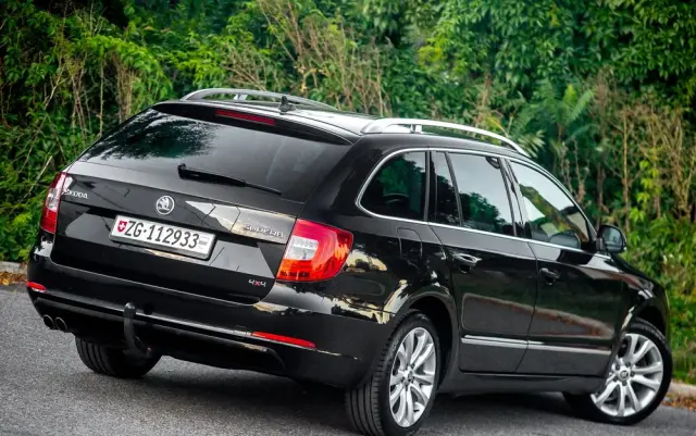 SKODA Superb 1.8 TSI 4x4 Platinum