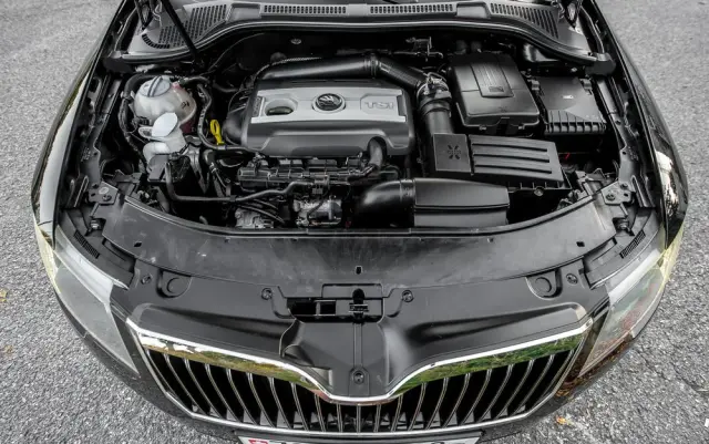 SKODA Superb 1.8 TSI 4x4 Platinum