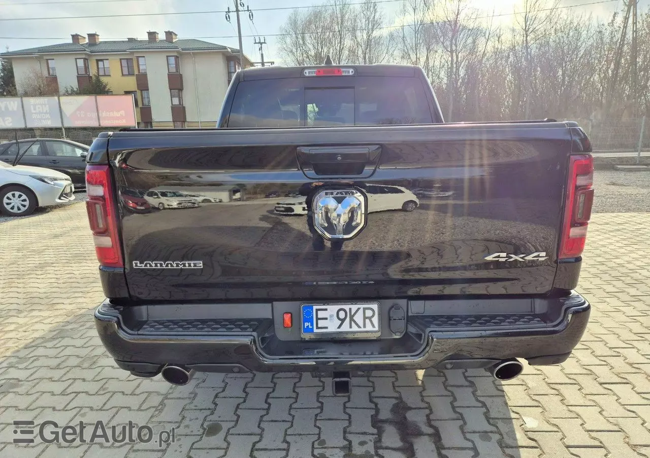 RAM 1500 Crew Cab Laramie