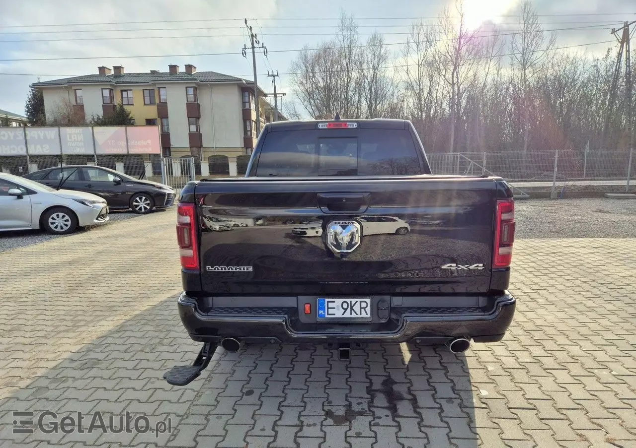 RAM 1500 Crew Cab Laramie
