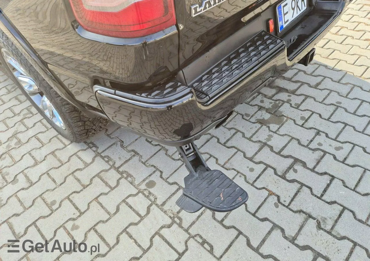 RAM 1500 Crew Cab Laramie