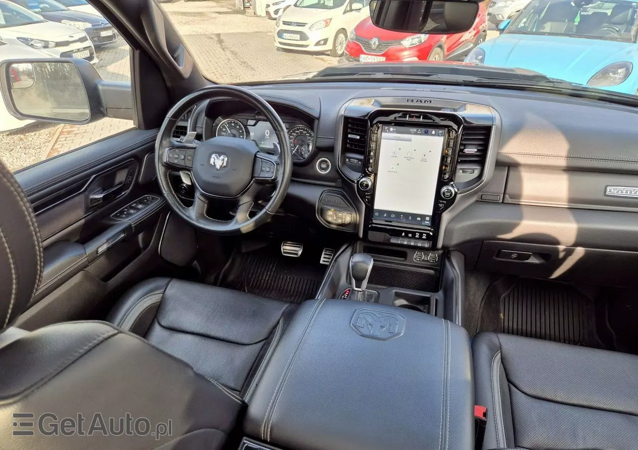 RAM 1500 Crew Cab Laramie