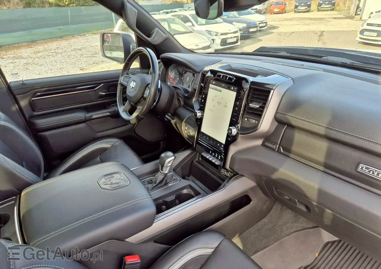 RAM 1500 Crew Cab Laramie