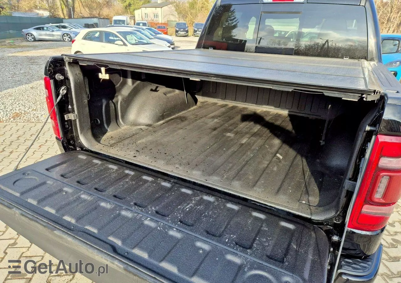 RAM 1500 Crew Cab Laramie