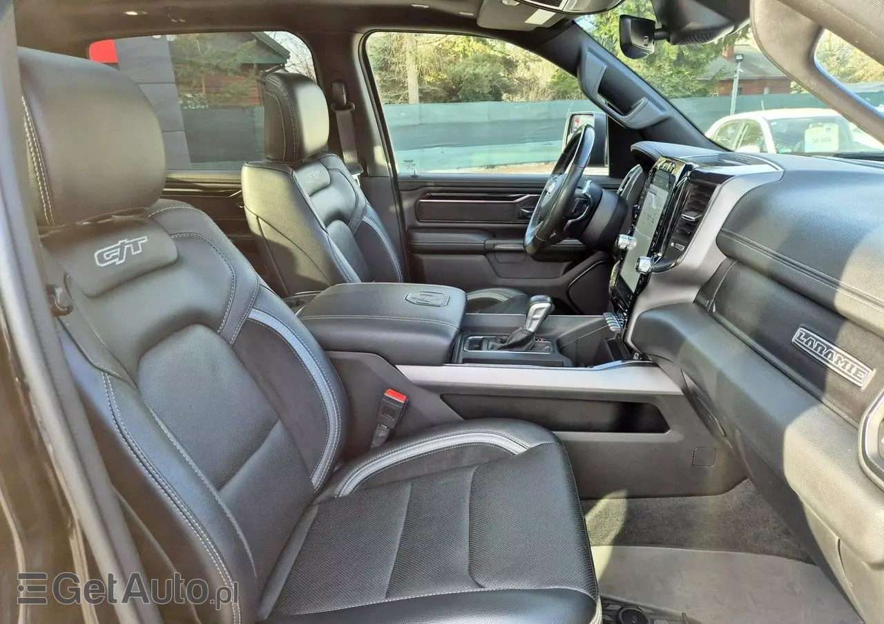 RAM 1500 Crew Cab Laramie