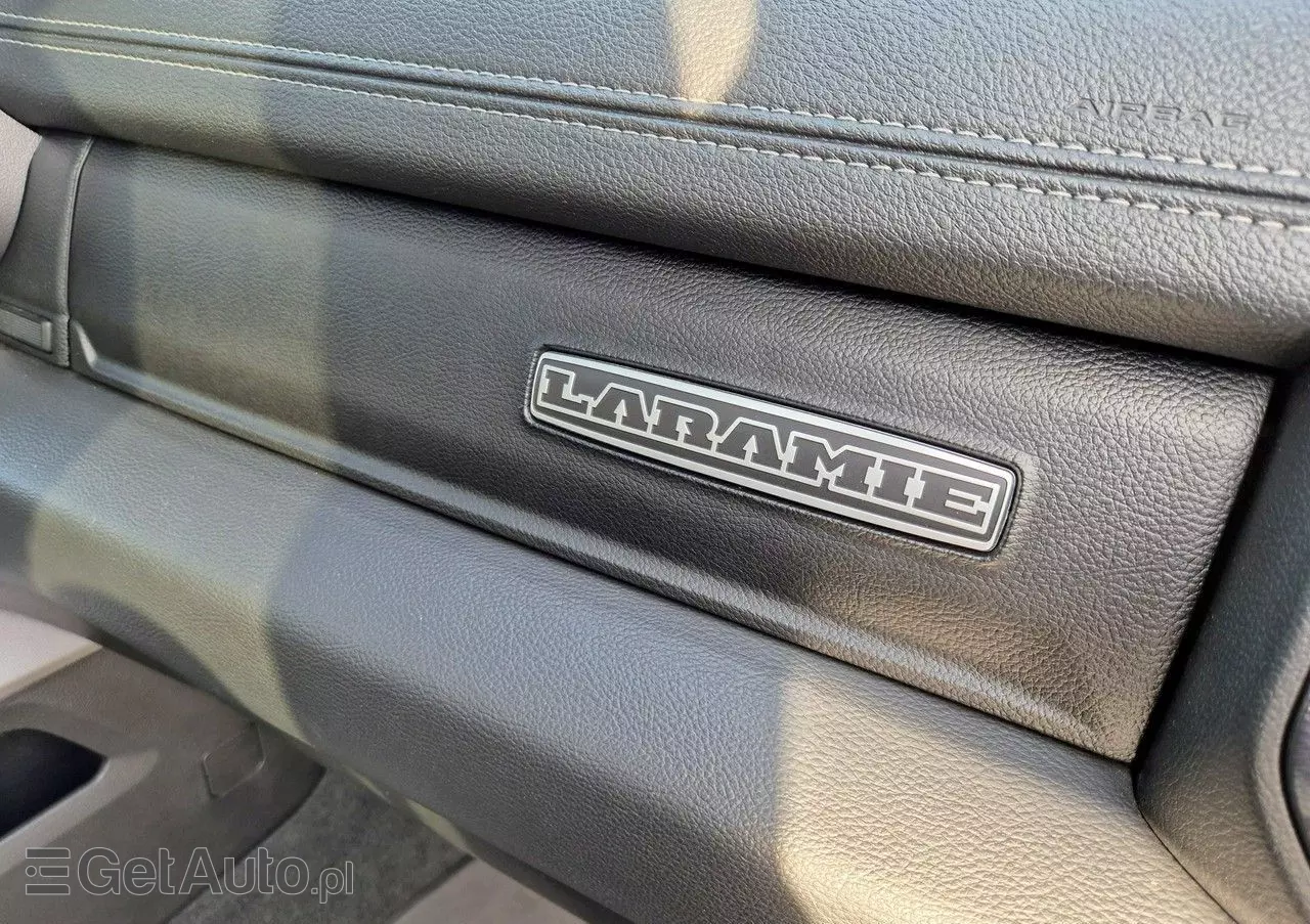 RAM 1500 Crew Cab Laramie