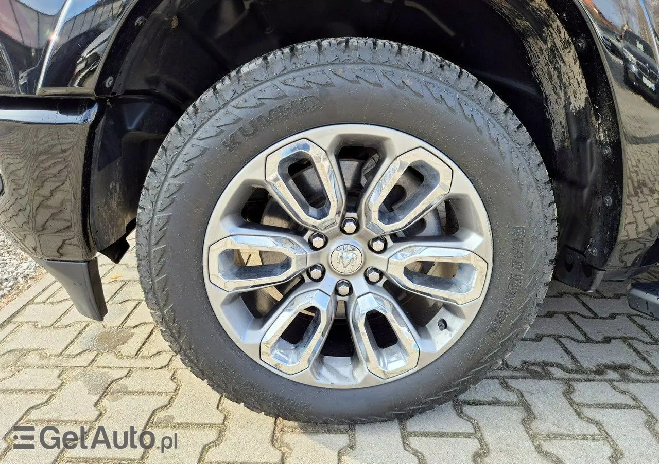 RAM 1500 Crew Cab Laramie