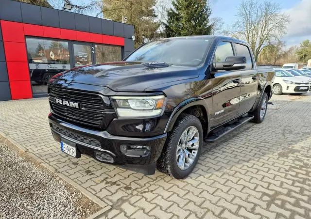 RAM 1500 Crew Cab Laramie