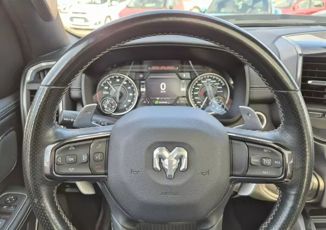 RAM 1500 Crew Cab Laramie