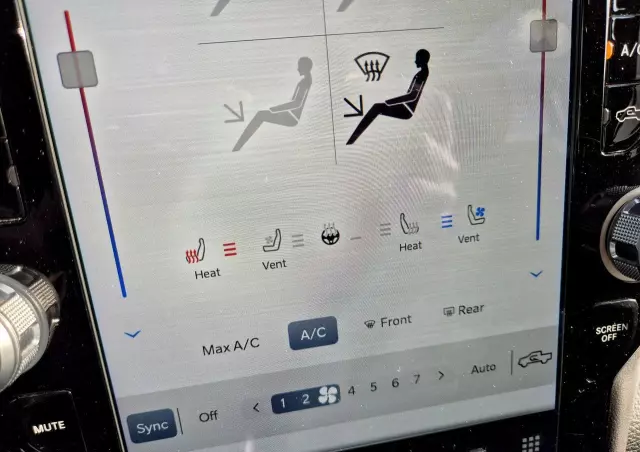 RAM 1500 Crew Cab Laramie