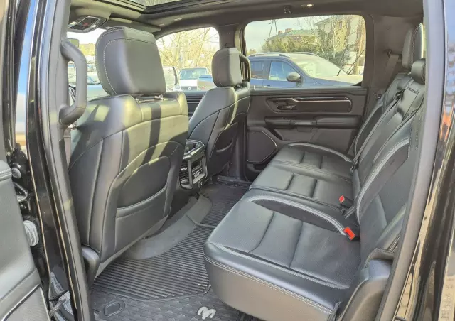 RAM 1500 Crew Cab Laramie