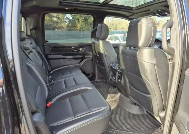 RAM 1500 Crew Cab Laramie