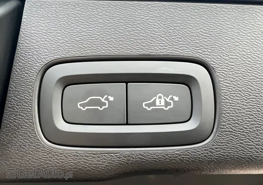 VOLVO XC 60 T8 AWD Plus Black Edition