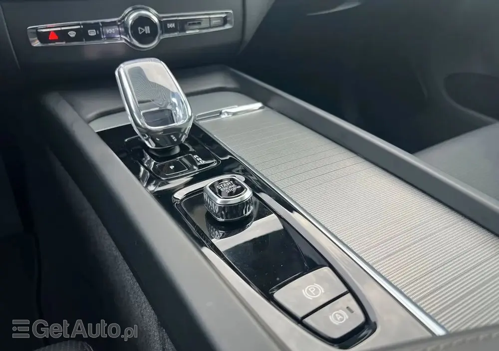 VOLVO XC 60 T8 AWD Plus Black Edition