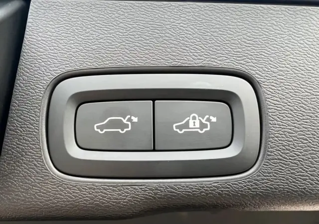 VOLVO XC 60 T8 AWD Plus Black Edition