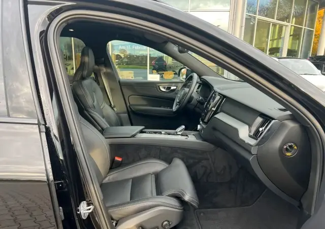 VOLVO XC 60 T8 AWD Plus Black Edition