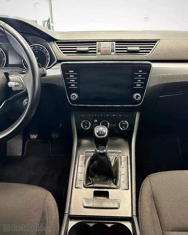 SKODA Superb 2.0 TDI SCR Active