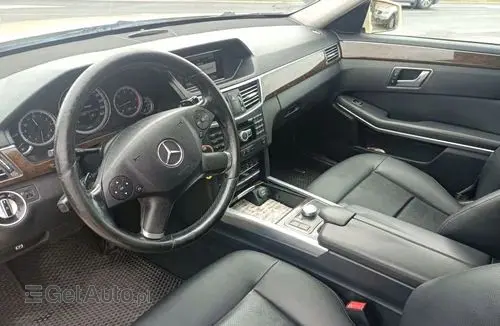 MERCEDES-BENZ Klasa E 