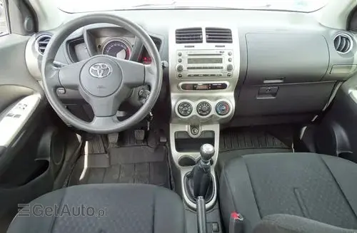 TOYOTA Urban Cruiser 