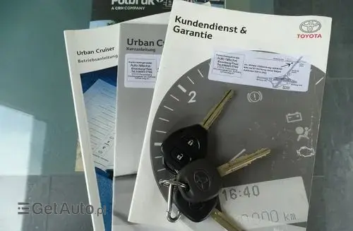 TOYOTA Urban Cruiser 