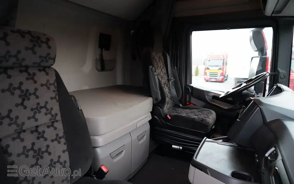 SCANIA S 460 / FIRANKA  8,1 M / 60 M3 / SOLÓWKA / 6X2 / OŚ PODNOSZONA / SKRĘTNA 