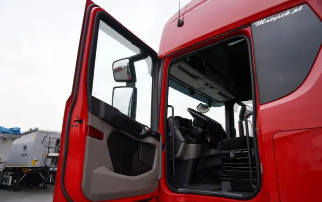 SCANIA S 460 / FIRANKA  8,1 M / 60 M3 / SOLÓWKA / 6X2 / OŚ PODNOSZONA / SKRĘTNA 