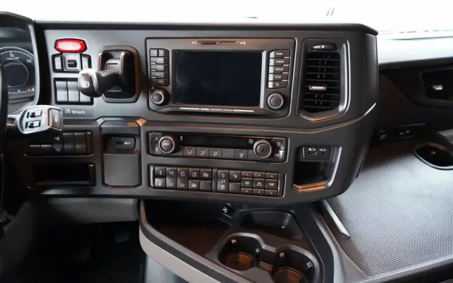 SCANIA S 460 / FIRANKA  8,1 M / 60 M3 / SOLÓWKA / 6X2 / OŚ PODNOSZONA / SKRĘTNA 