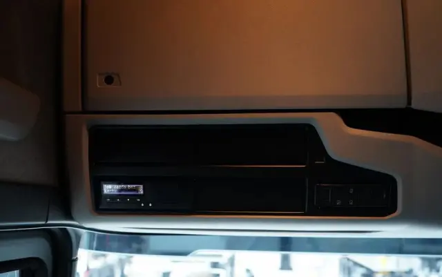 SCANIA S 460 / FIRANKA  8,1 M / 60 M3 / SOLÓWKA / 6X2 / OŚ PODNOSZONA / SKRĘTNA 